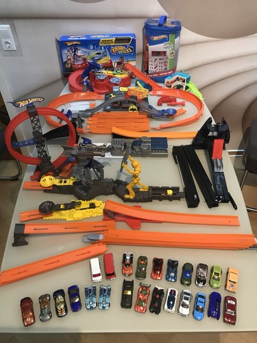 Hot wheels track pack - track,