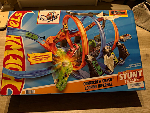 Hot wheels stunt - stunt, tracks