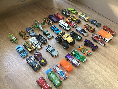 Hot wheels konvolut - wheels,