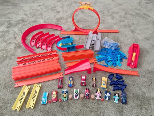 Hot wheels track builder sets - track,