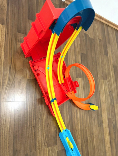 Hot wheels track - hot, builder
