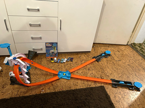 Hot wheels track builder - hot,