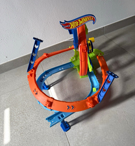 Hot wheels autorennbahn track - hot,